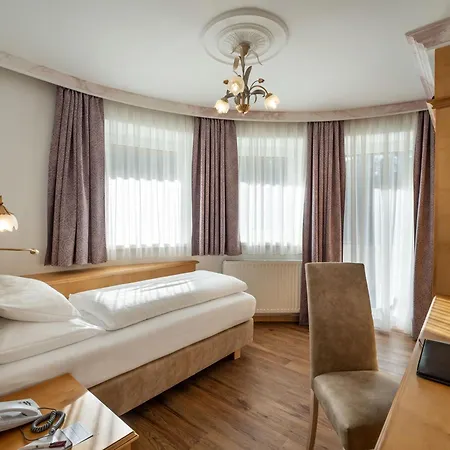 Alpenhotel Karwendel -adults Only- 4* Лойташ