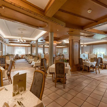 Отель Alpenhotel Karwendel -adults Only-