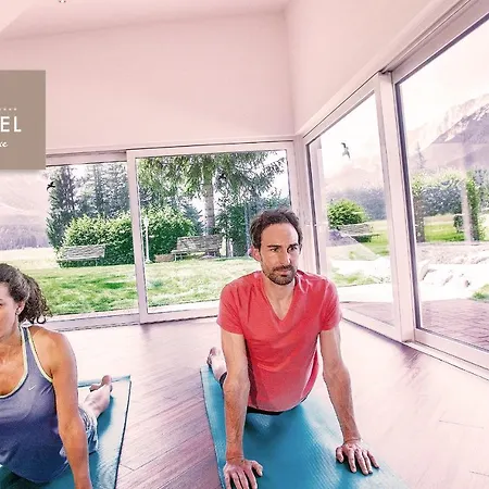 Alpenhotel Karwendel -adults Only- Отель Лойташ