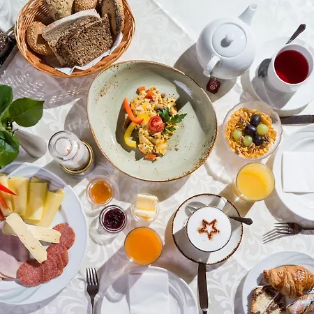 Alpenhotel Karwendel -adults Only- Лойташ